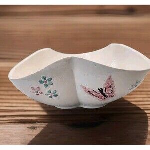 Hull Pottery Bowl 1956 Clover Shaped Butterfly Decorated Vintage MCM Beauty Lg